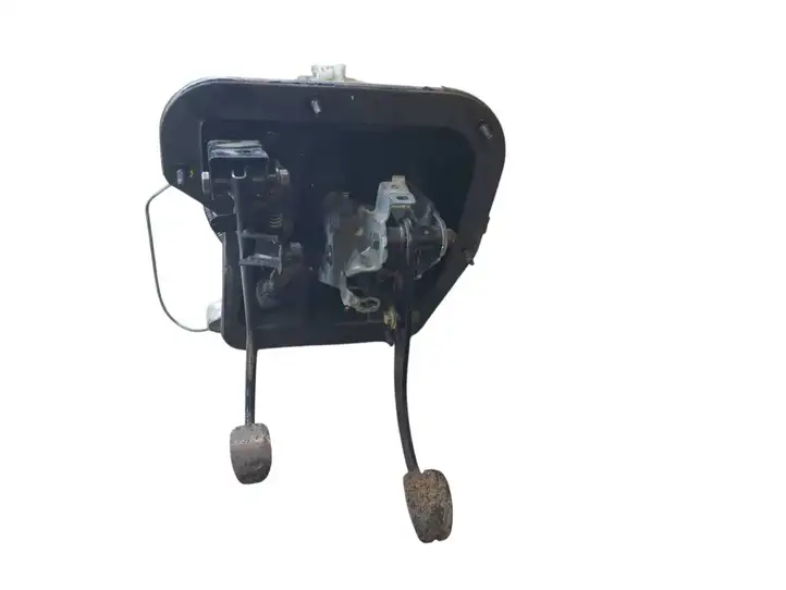 Renault Trafic II (X83)   8200513340 Педаль