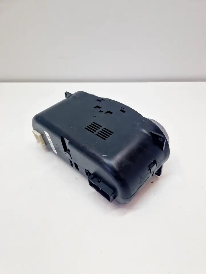 Mercedes-Benz SL R230   A2308300785 Управление климат контролем