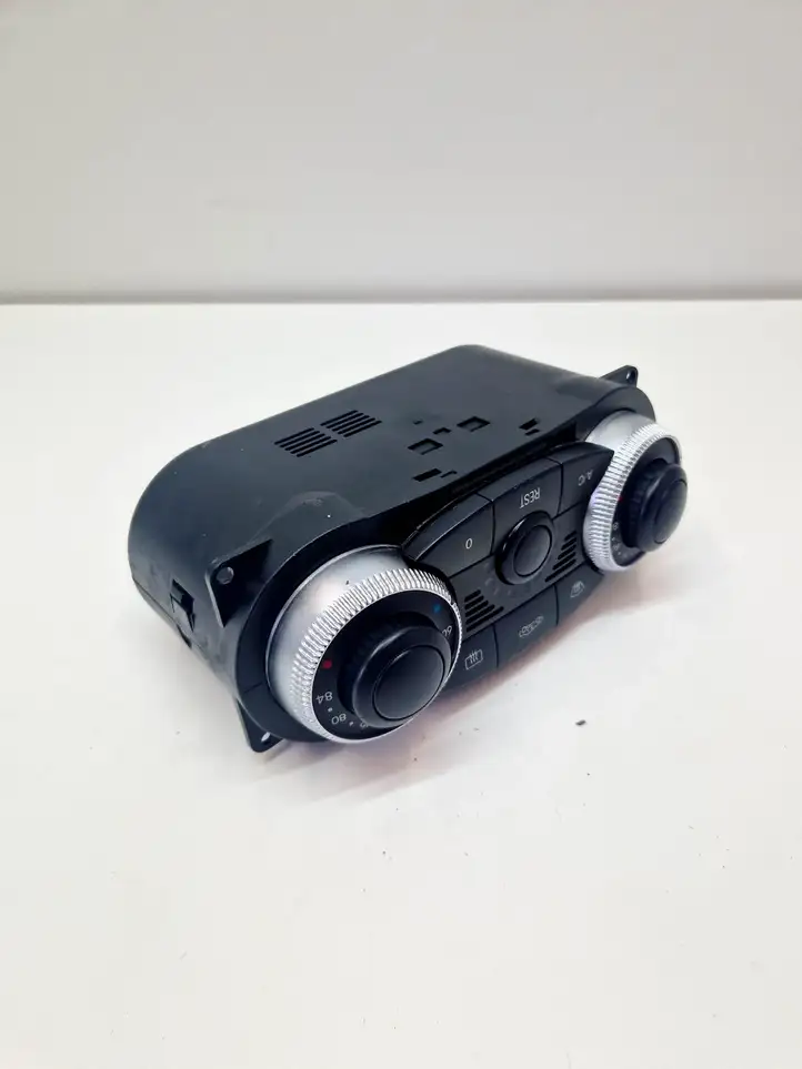 Mercedes-Benz SL R230   A2308300785 Управление климат контролем