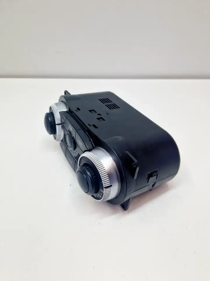 Mercedes-Benz SL R230   A2308300785 Управление климат контролем