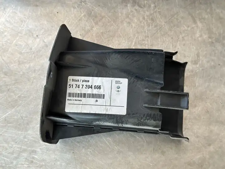 BMW 5 G30 G31 (2016 - ) 51747394666 Воздуховод охлаждения тормозов — фото 1