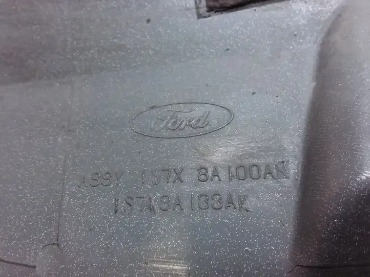 Ford Mondeo Mk III (2000 - 2007) 1S7X8A100AK Верхняя решетка радиатора — фото 4