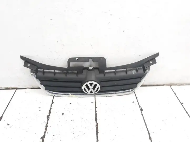 Volkswagen Touran I (2003 - 2010) 1T0853651 Верхняя решетка радиатора — фото 1
