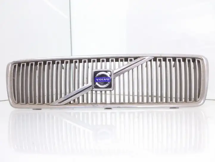 Volvo V70 (2000 - 2004) 9178087 Верхняя решетка радиатора — фото 1