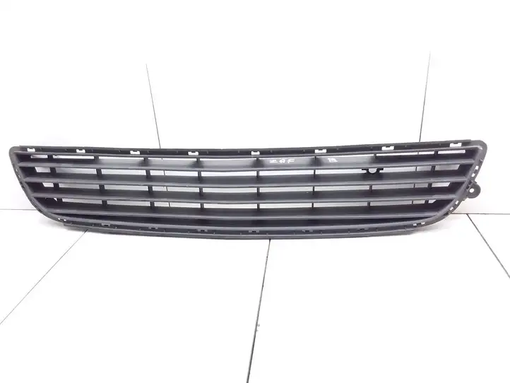 Opel Zafira B (2003 - 2006) 13124978 Нижняя решетка переднего бампера — фото 1