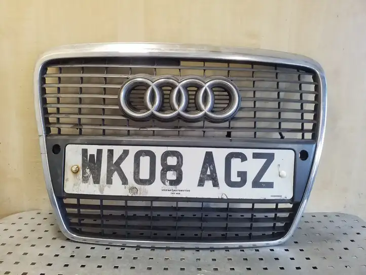 Audi A6 S6 C6 4F (2004 - 2008) 4F0853651 Верхняя решетка радиатора — фото 1