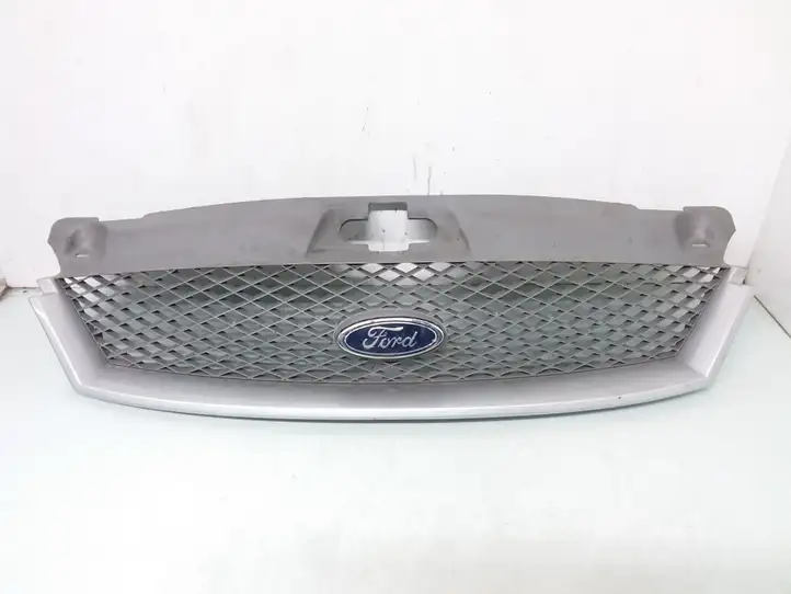 Ford Mondeo Mk III (2000 - 2007) 1S7X8A100AK Верхняя решетка радиатора — фото 1