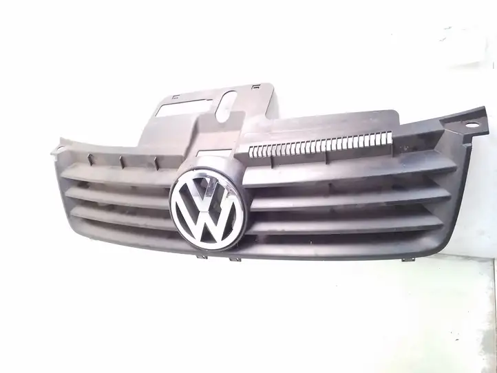 Volkswagen Polo (2001 - 2005) 6Q0853651C Верхняя решетка радиатора — фото 1