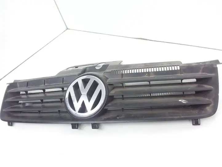 Volkswagen Polo (2001 - 2005) 6Q0853651C Верхняя решетка радиатора — фото 1