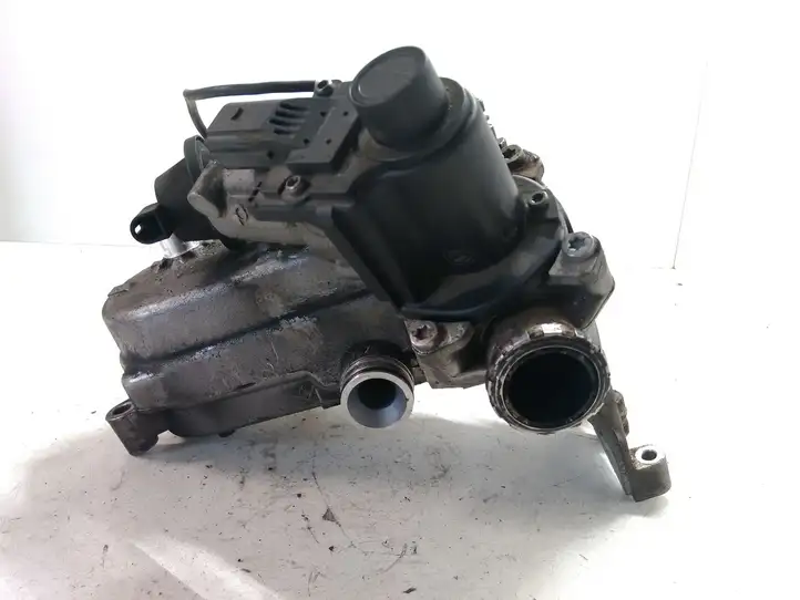 Audi A4 S4 B8 8K (2007 - 2011) 059131515R Охладитель клапана EGR — фото 3