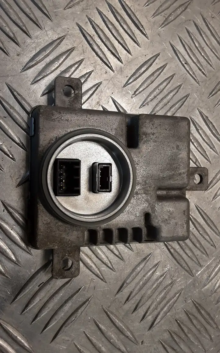 Audi A4 S4 B8 8K (2007 - 2011) 8K0941597C Блок розжига ксенона — фото 1