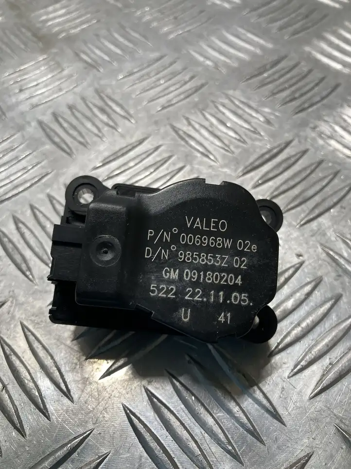 Opel Vectra C (2005 - 2009) 09180204 Двигатель задвижки потока воздуха — фото 4