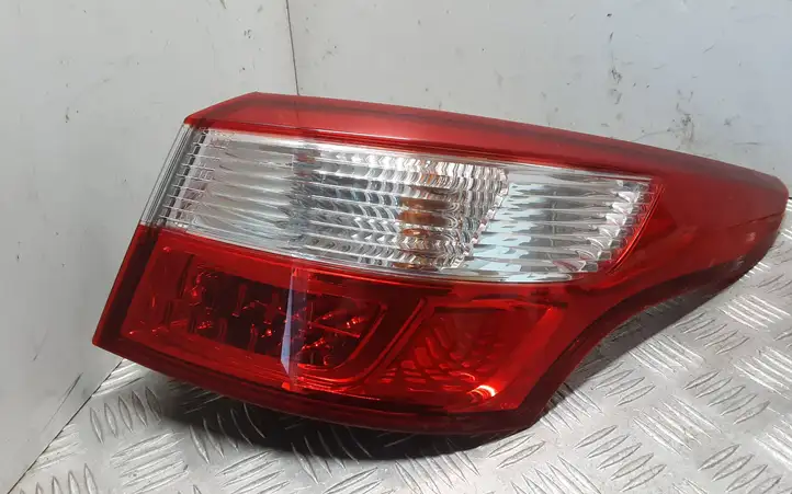 Renault Latitude (L70) (2010 - 2014) 265500029R Задний фонарь в кузове — фото 3