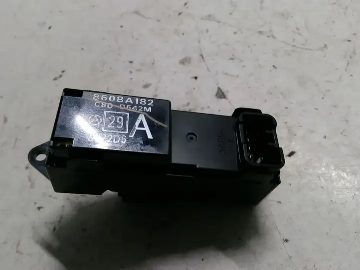 Citroen C-Crosser (2007 - 2013) 8608A182 Кнопка стеклоподъемников — фото 2