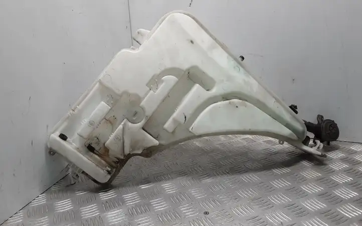 BMW 3 F30 F35 F31 (2012 - 2018) 7241673 Бачок омывателя стекла — фото 1