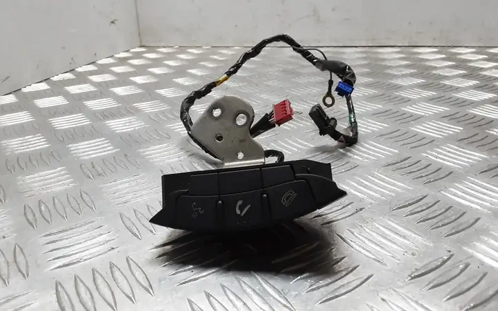 Citroen C-Crosser (2007 - 2013) 75B474 Кнопки на рулевом колесе — фото 1