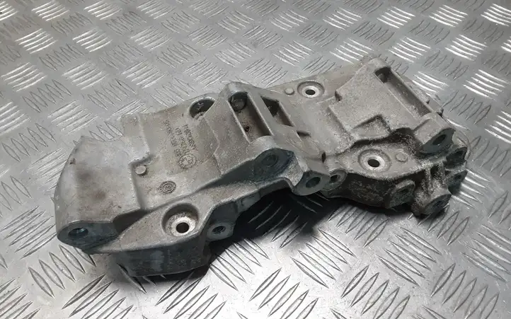 BMW 3 F30 F35 F31 (2012 - 2018) 8506863 Кронштейн генератора — фото 2