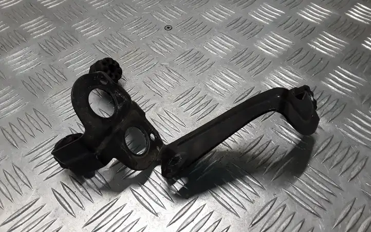 BMW 3 F30 F35 F31 (2012 - 2018) 6798904 Кронштейн блока ABS — фото 3