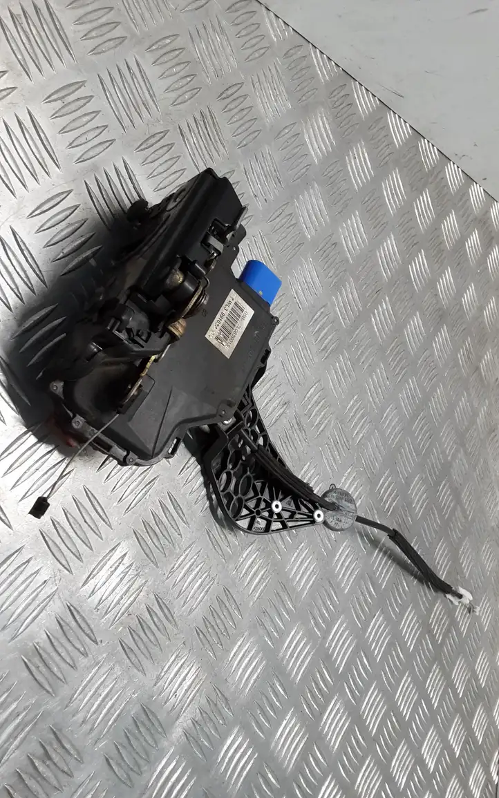 Porsche Cayenne (9PA) (2002 - 2010) 7L0839015B Замок задней двери — фото 1