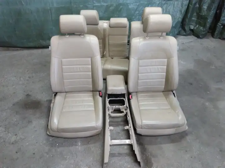 Volkswagen Touareg I (2002 - 2010) 7L0881677G Комплект салона — фото 1