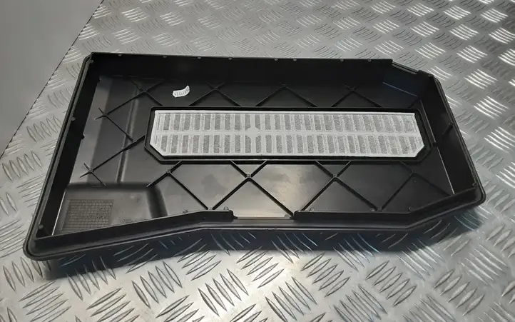 Volkswagen Touareg I (2002 - 2010) 7L0864643B Крышка ящика аккумулятора — фото 4