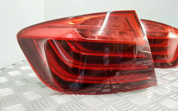 BMW 5 F10 F11 (2009 - 2016) 18408002 Комплект задних фонарей — фото 2