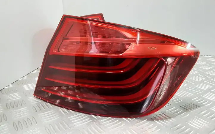 BMW 5 F10 F11 (2009 - 2016) 18408002 Комплект задних фонарей — фото 8