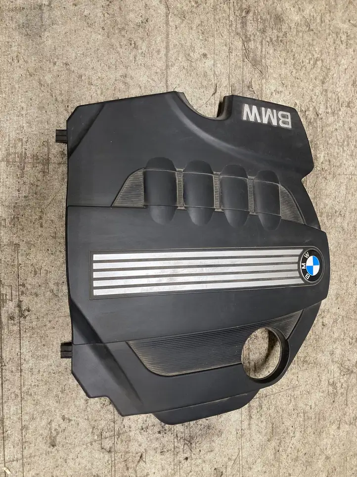 BMW X1 E84 (2009 - 2015) 11147797410 Крышка двигателя декоративная — фото 2