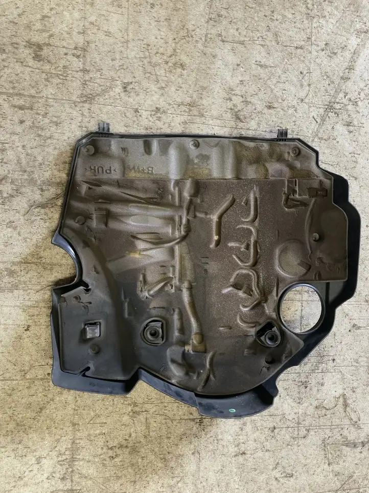 BMW X1 E84 (2009 - 2015) 11147797410 Крышка двигателя декоративная — фото 3