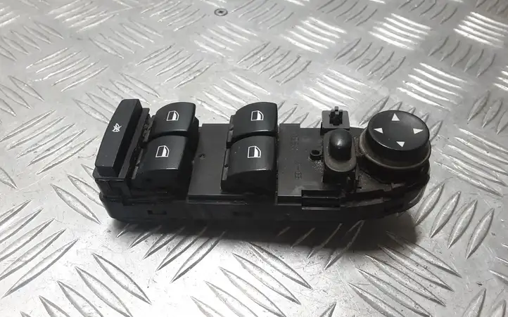 BMW X1 E84 (2009 - 2015) 9216046 Кнопка стеклоподъемников — фото 3