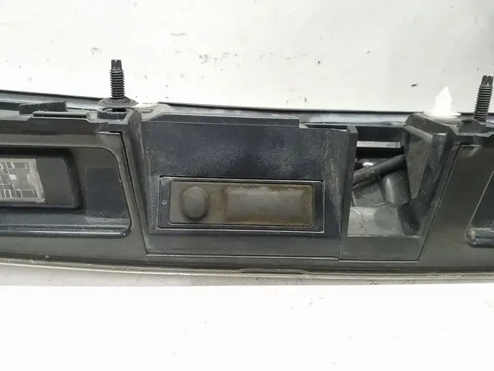Nissan Juke I F15 (2010 - 2018) 90868BV80A Подсветка номера — фото 2