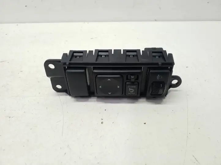 Nissan Juke I F15 (2010 - 2018) 25190BV80A Включатель фонарей — фото 1