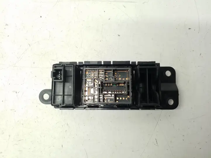 Nissan Juke I F15 (2010 - 2018) 25190BV80A Включатель фонарей — фото 3