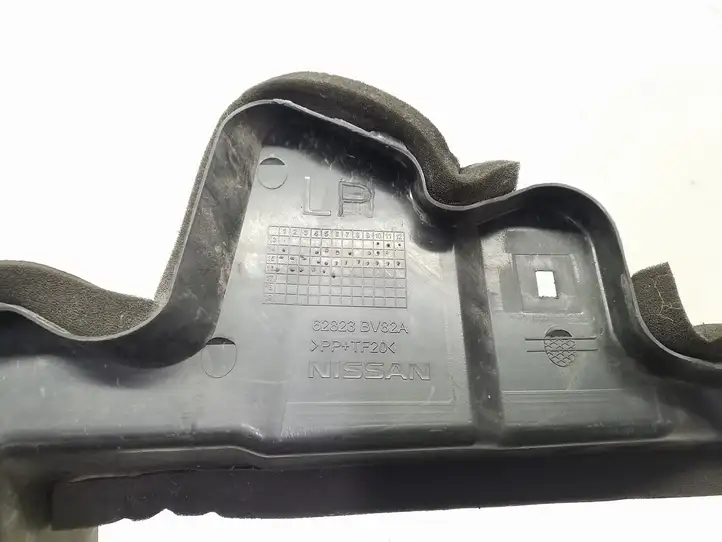 Nissan Juke I F15 (2010 - 2018) 62823BV82A Дефлектор воздуха — фото 3