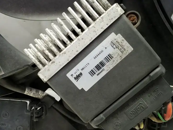 Audi A4 S4 B8 8K (2007 - 2011) 8K0121003M Дифузор радиатора — фото 5