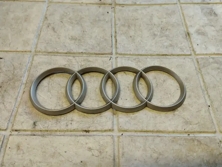 Audi A4 S4 B6 8E 8H (2000 - 2006) 06C103940 Крышка двигателя декоративная — фото 1