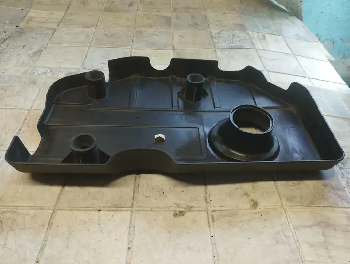 Opel Astra H (2004 - 2009) 330188061 Крышка двигателя декоративная — фото 4