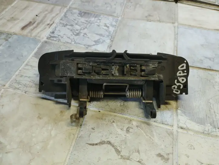 Audi A4 S4 B6 8E 8H (2000 - 2006) 8B0839885 Наружная ручка двери — фото 4