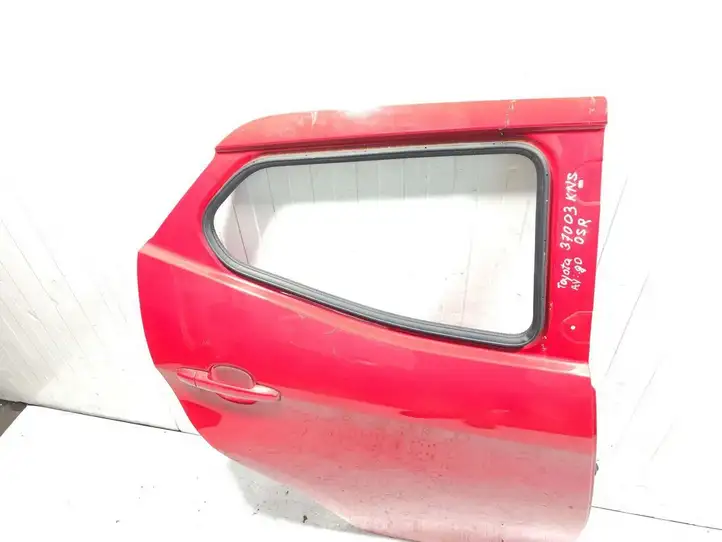 Toyota Aygo AB40 (2014 - 2018) Задняя дверь — фото 2