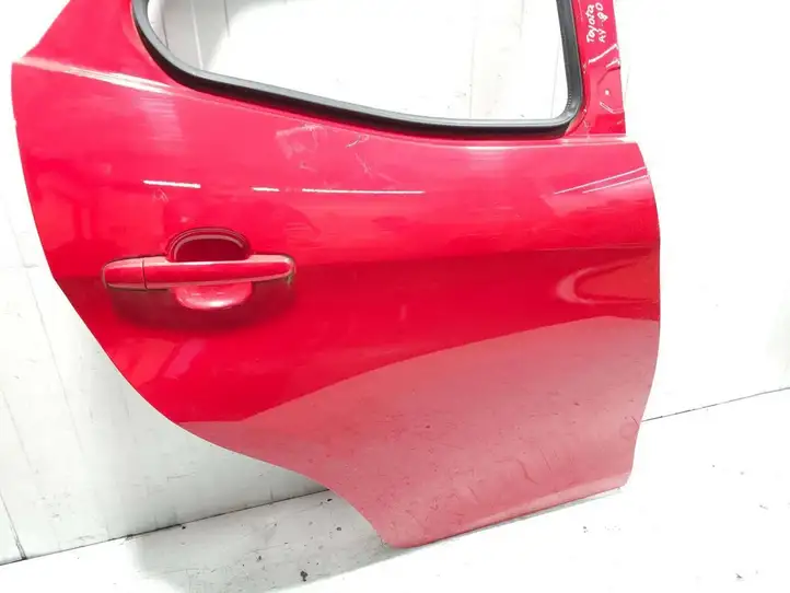 Toyota Aygo AB40 (2014 - 2018) Задняя дверь — фото 4