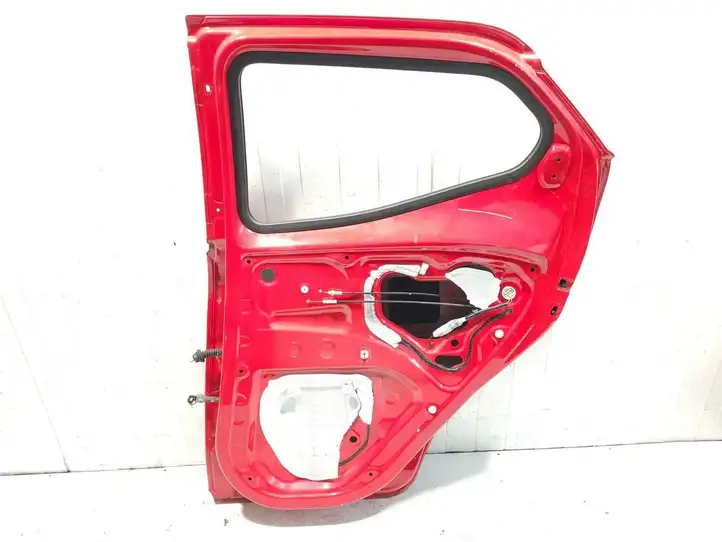 Toyota Aygo AB40 (2014 - 2018) Задняя дверь — фото 7