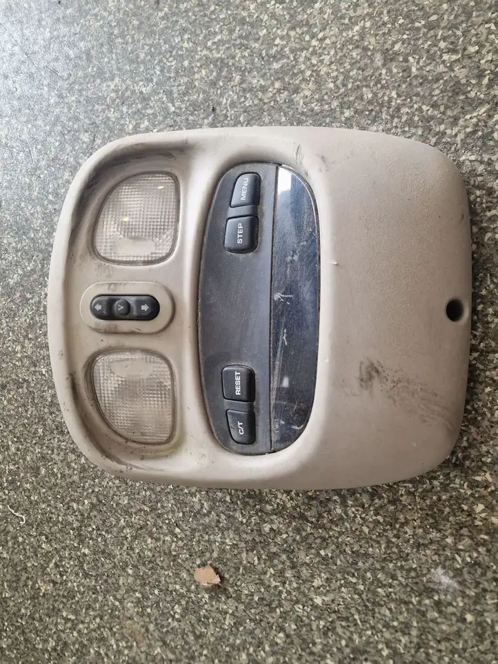 Jeep Liberty (2000 - 2007) 56010527AD Передняя подсветка — фото 3