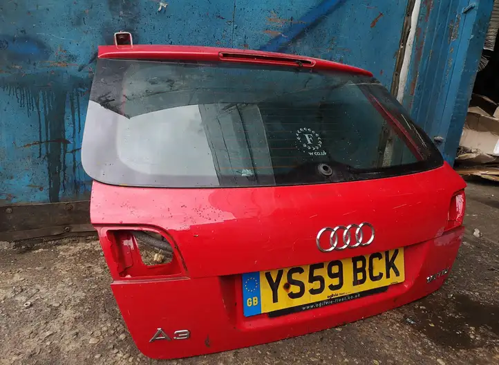 Audi A3/S3 8P (2008 - 2013) Крышка багажника — фото 2