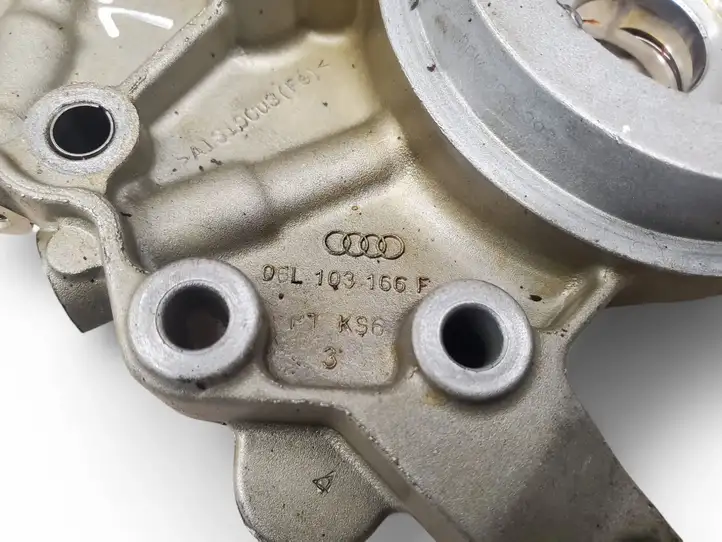 Audi A4 S4 B8 8K (2011 - 2015) 06L103166F Крышка распределительного вала — фото 5