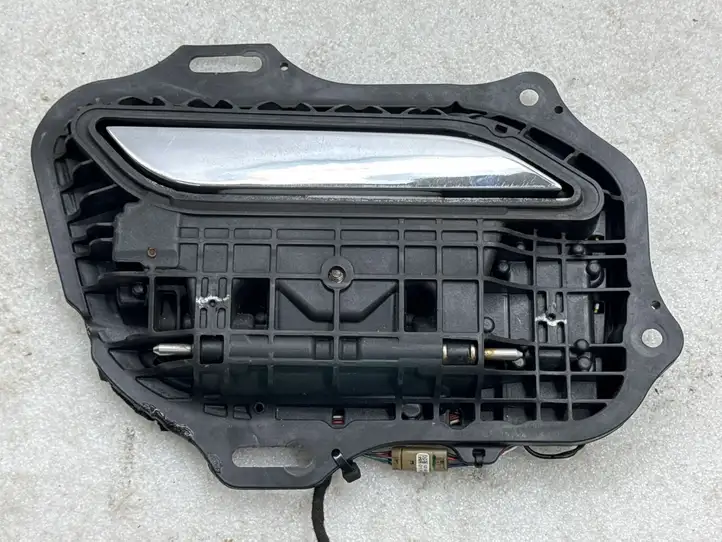 Tesla Model S (2012 - 2016) 1030276S0A Наружная ручка задней двери — фото 2