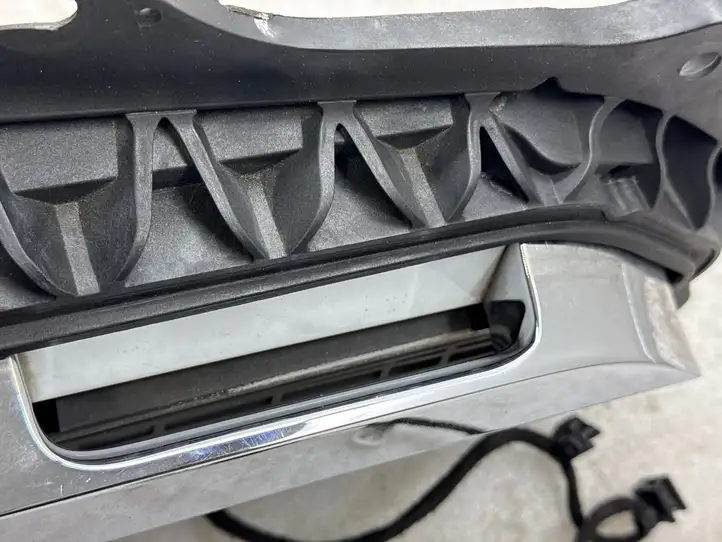 Tesla Model S (2012 - 2016) 1030276S0A Наружная ручка задней двери — фото 4