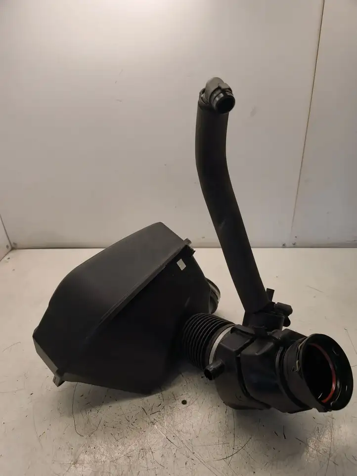BMW 4 G22 G23 G24 G26 (2020 - ) 9847391 Резонатор впуска — фото 1