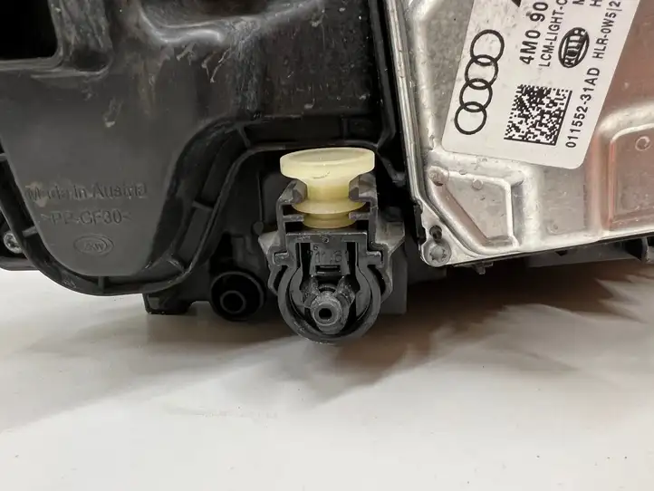 Audi Q7 4M (2015 - ) 4M0941033B Передняя фара — фото 3