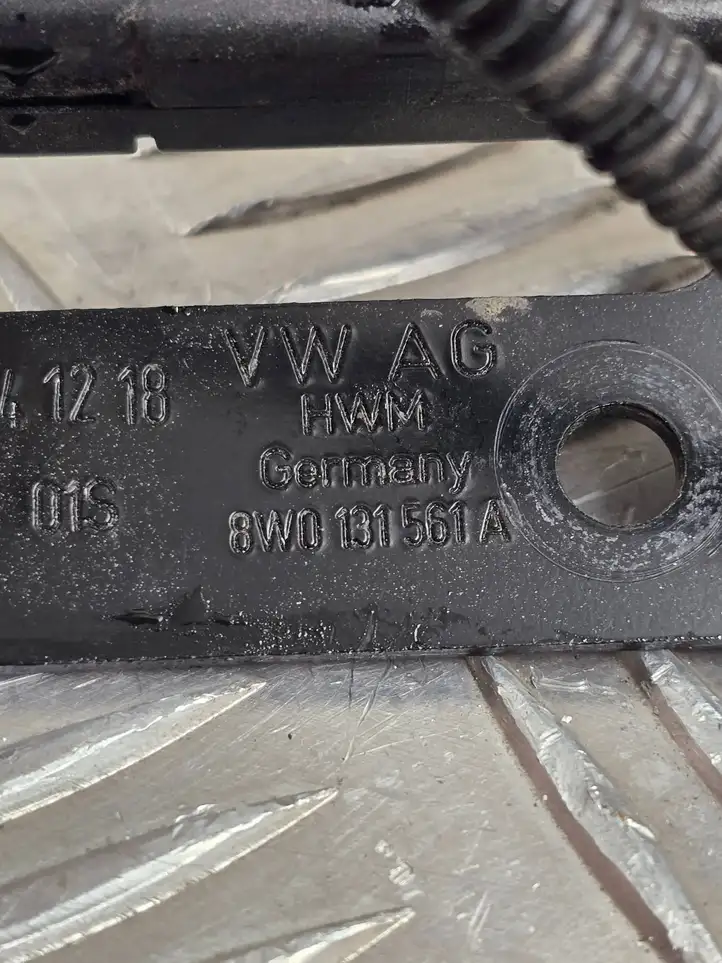 Audi A4 S4 B9 (2015 - 2019) 8W0131961A Заливная трубка AdBlue — фото 6