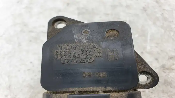 Toyota Yaris (2005 - 2009) 2220433010 Датчик массового расхода воздуха — фото 2
